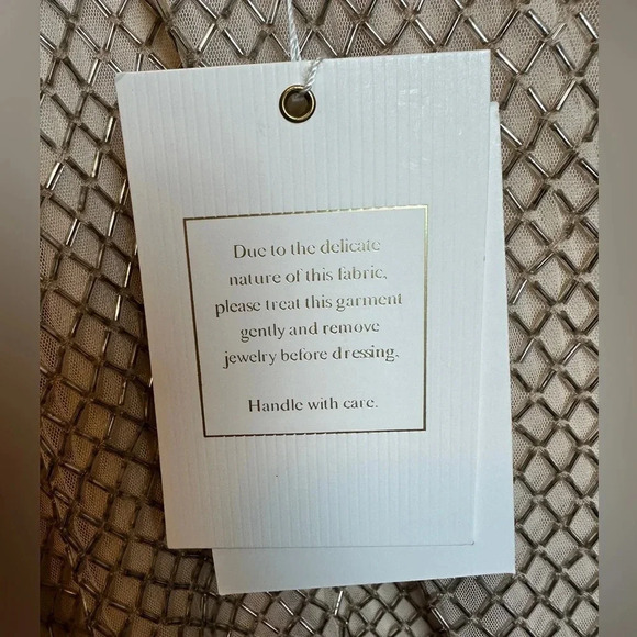 Mac Duggal NWT Beaded Butterfly Sleeve Column Gown. Nude/Silver Sz 22 $698 MSRP - Picture 11 of 13